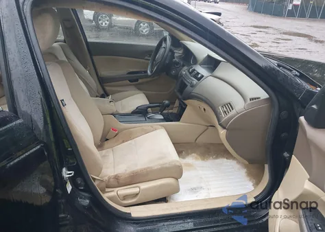 2010 Honda Accord 2.4 Lx-P из США, поврежденный, VIN 1HGCP2F42AA158058